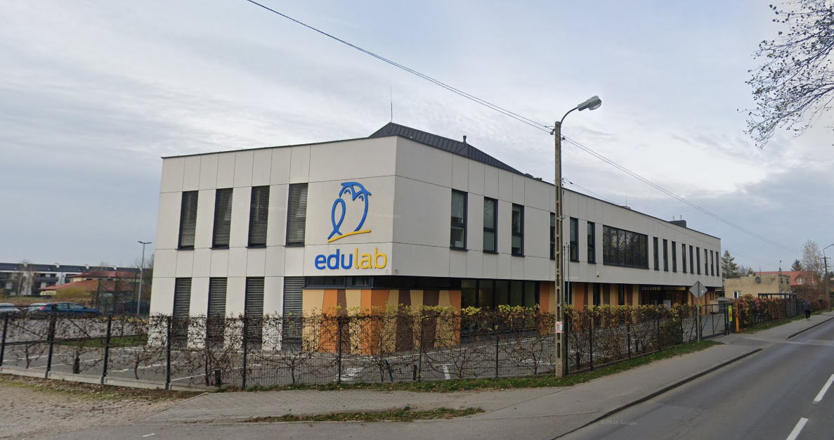 Niepubliczna SP EduLab - budynek szkoły