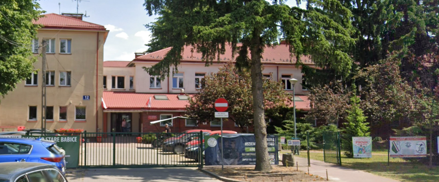 SP im. prof. Jadwigi Kobendzy w Koczargach Starych - budynek szkoły